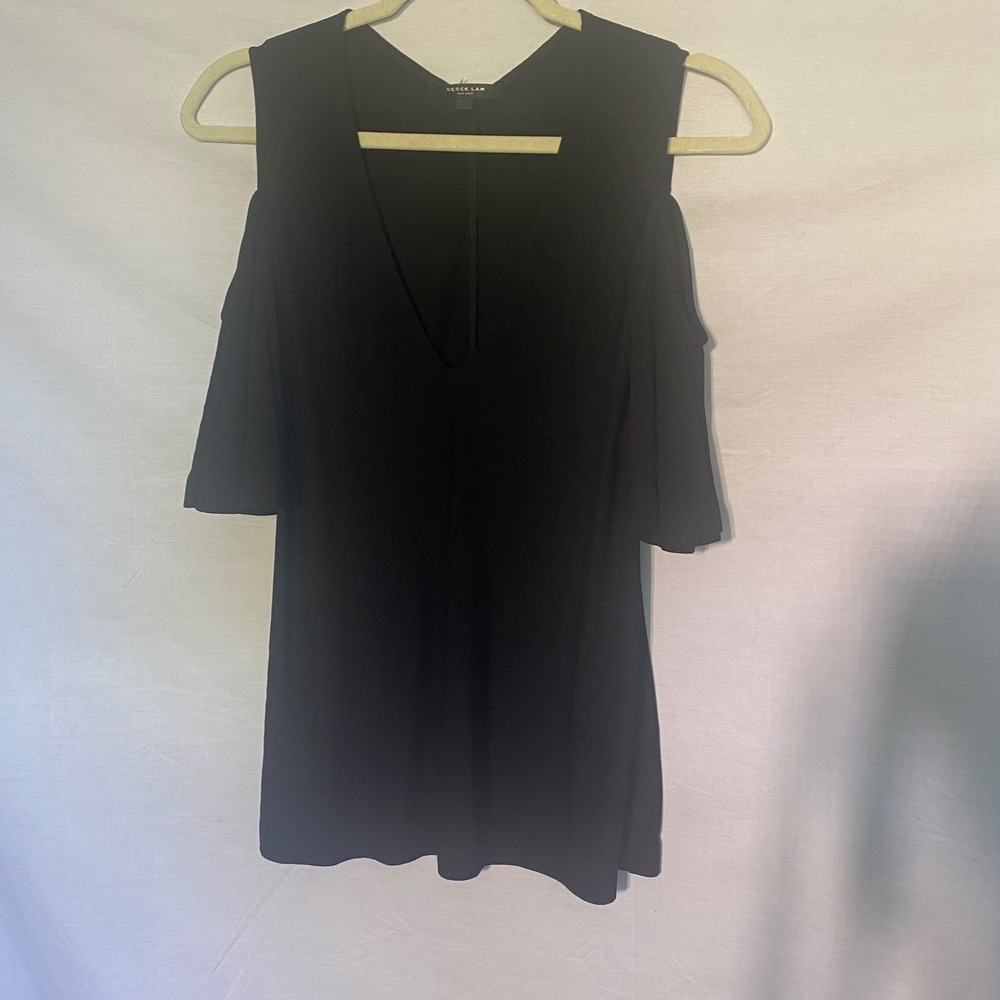 Derek Lam New York Black Cold Shoulder‎ V Neck Blouse Size 2